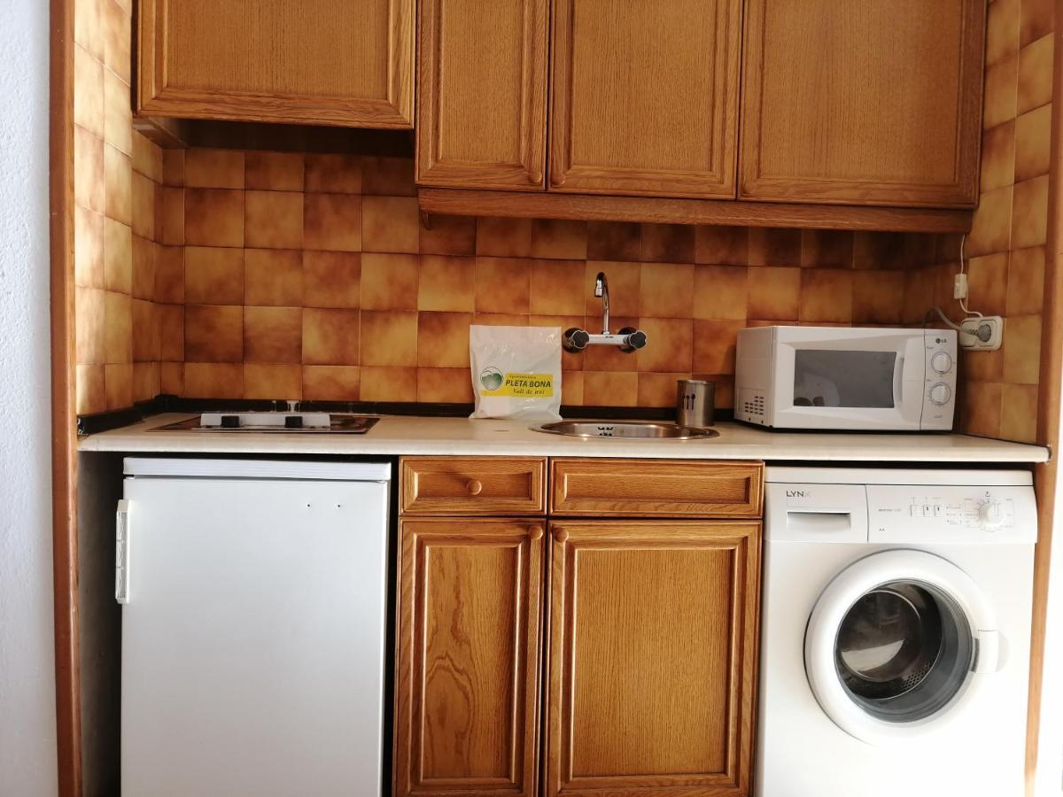 Apartamento En Planta Baja Con Jardin Dellui 2 Pla de l'Ermita Bagian luar foto